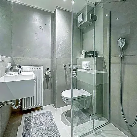 Tdyhomes Hotell