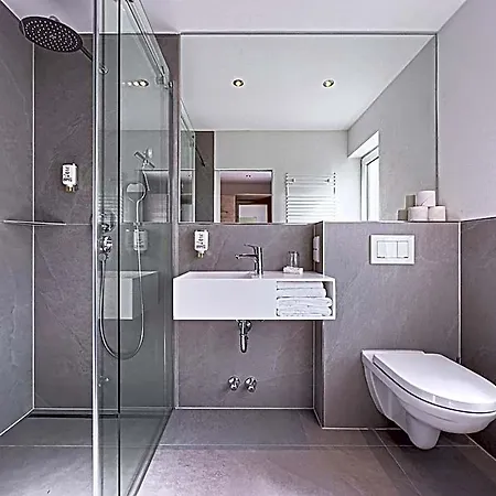 Tdyhomes Hotell *